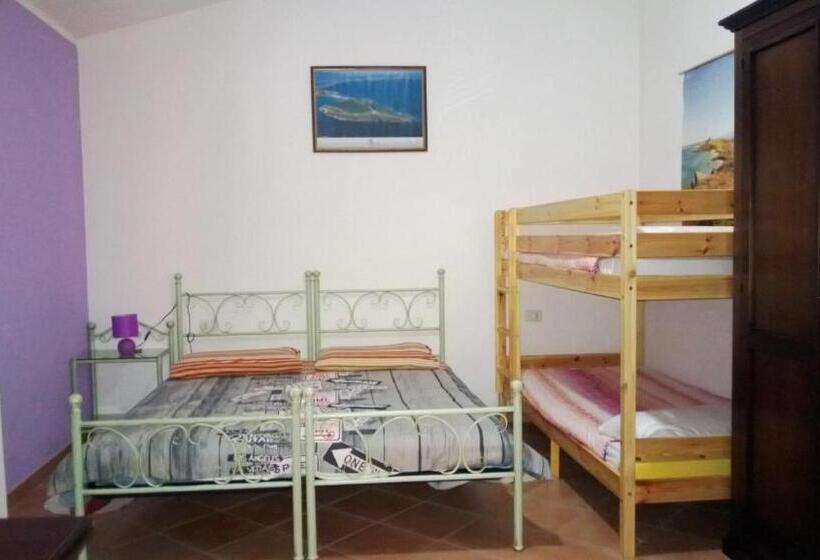 חדר משפחתי, Affittacamere Le Statue Del Sinis