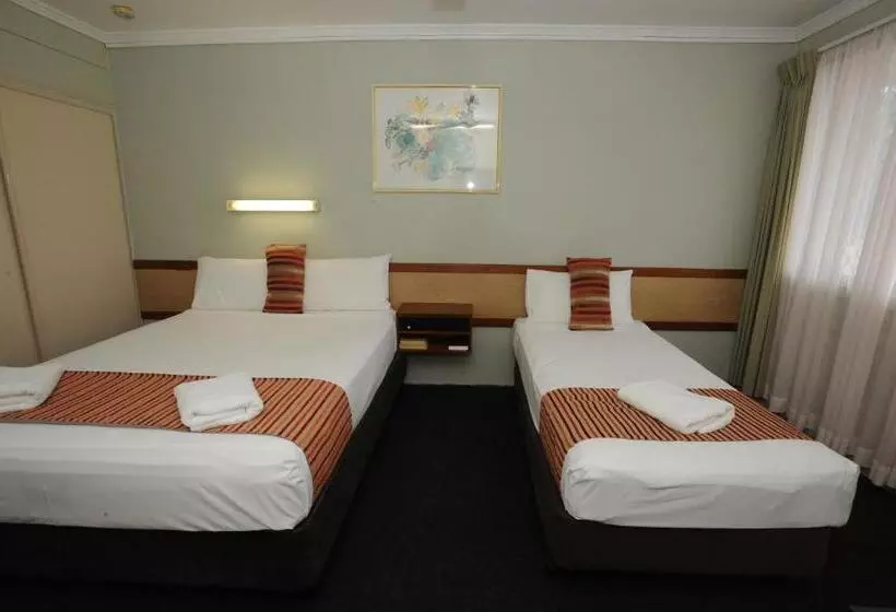 エコノミールーム, Shoredrive Motel