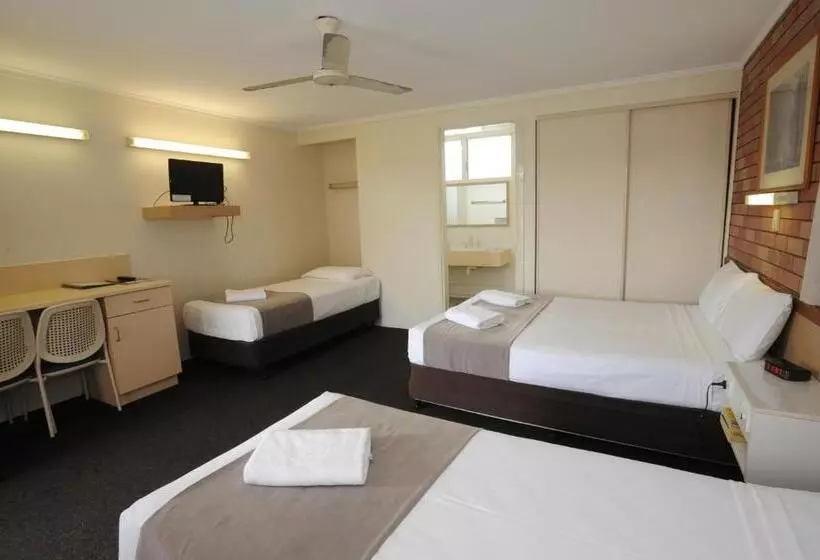家族用の部屋エコノミー, Shoredrive Motel