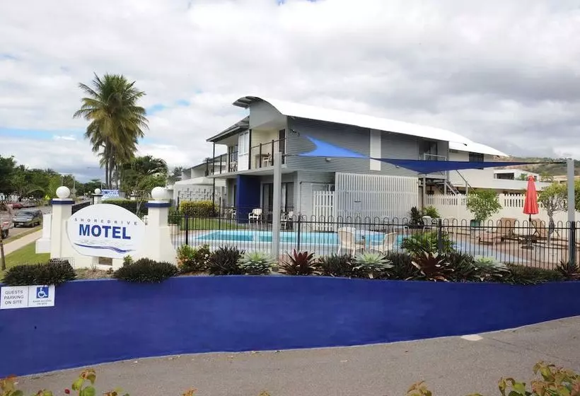 プレミアム２ベッドルームアパート, Shoredrive Motel
