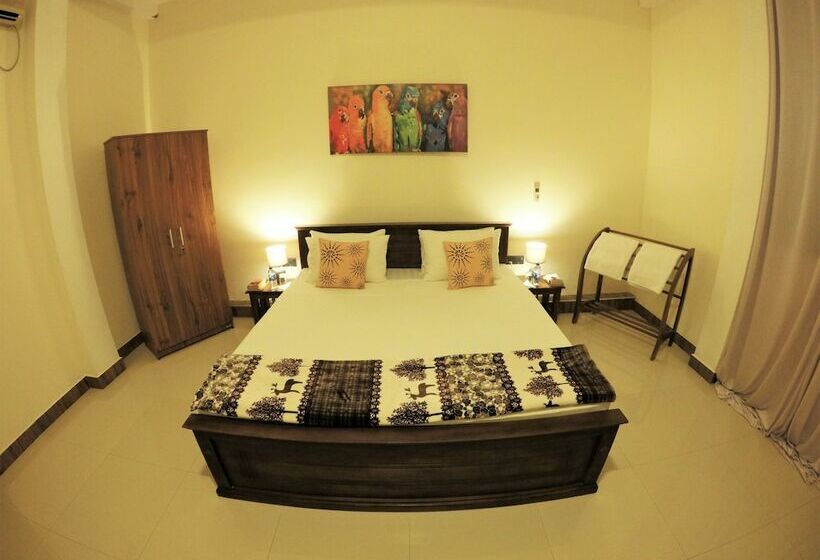 غرفة سوبيريور, White Palace