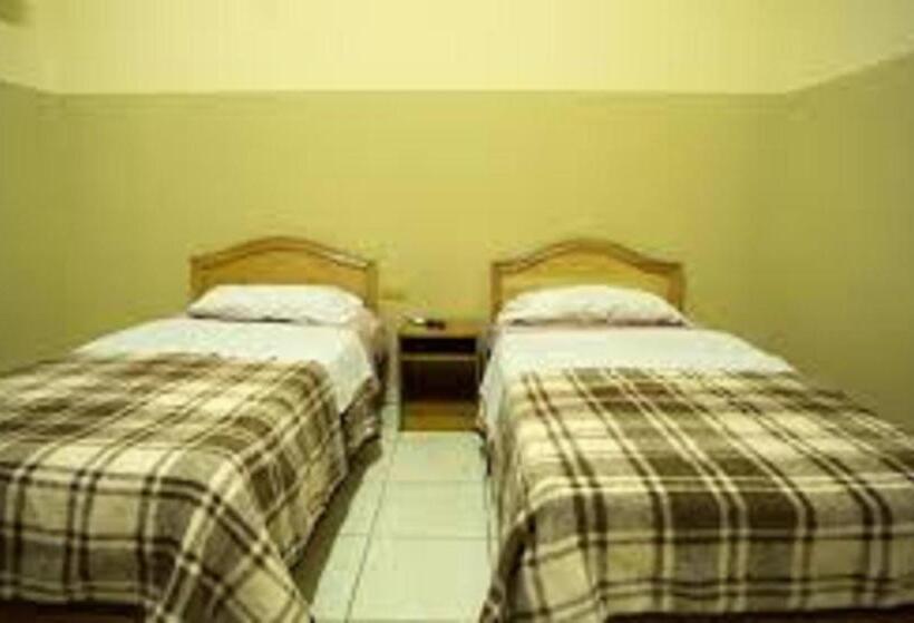 اتاق استاندارد با سرویس بهداشتی مشترک, Hostel Vienna