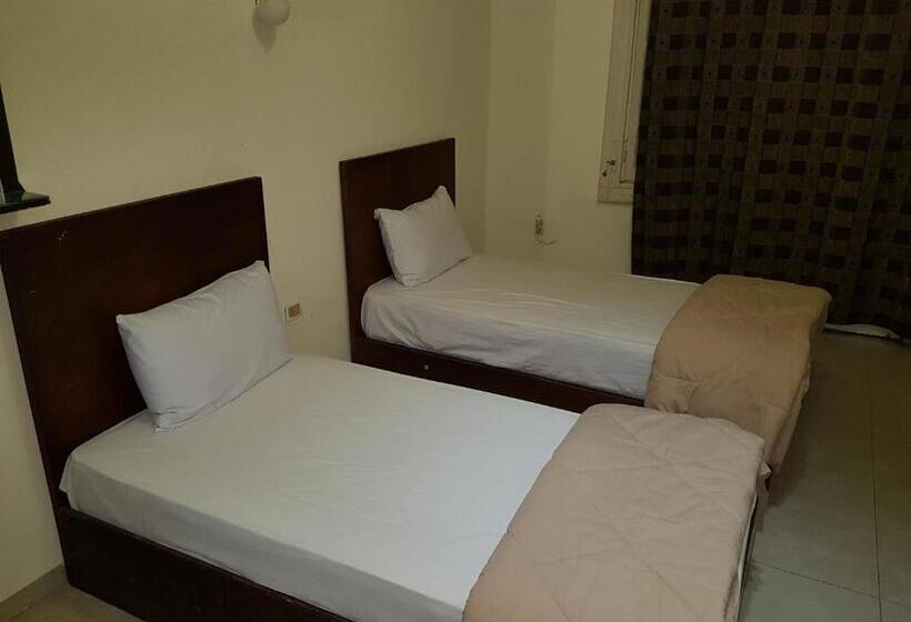 اتاق استاندارد با سرویس بهداشتی مشترک, Hostel Vienna