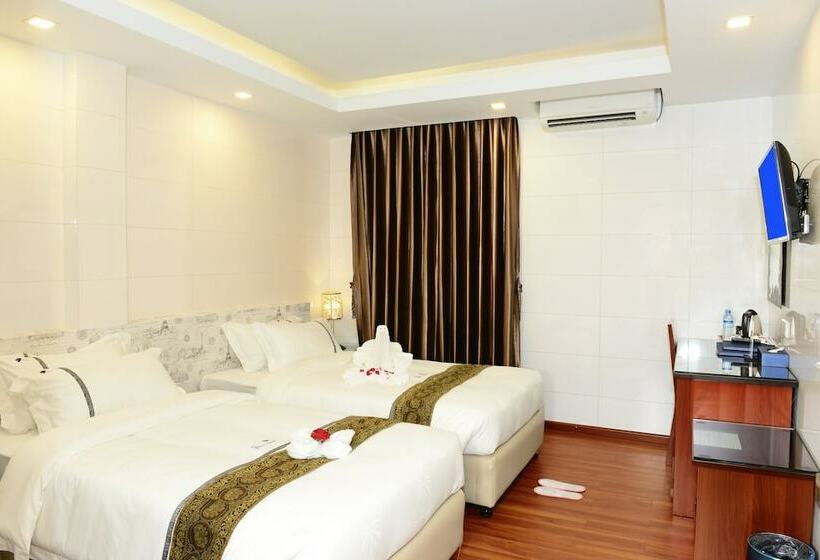 اتاق سوپریور, 8day