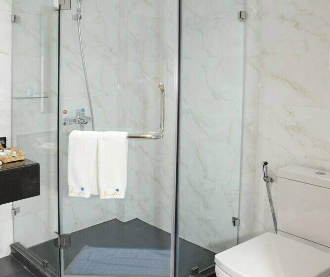 اتاق سوپریور, 8day