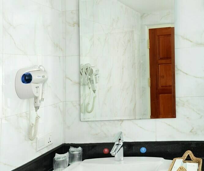 اتاق سوپریور, 8day