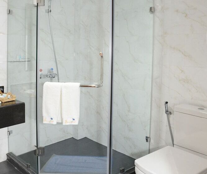 اتاق سوپریور, 8day