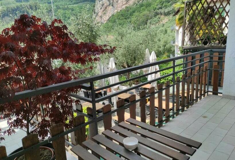 غرفة قياسية مزوَّدة بشُرفة, Albergo Stella D Italia