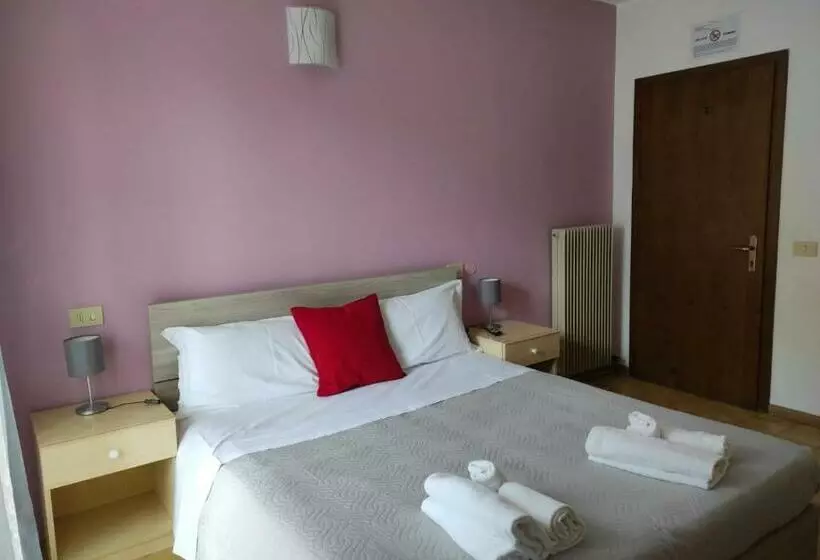バルコニー付きスタンダードルーム, Albergo Stella D Italia