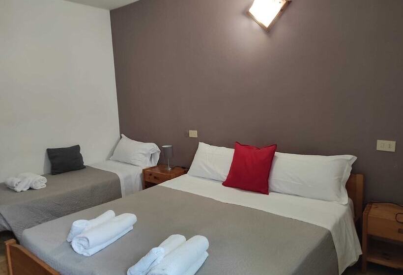 غرفة قياسية ثلاثية, Albergo Stella D Italia