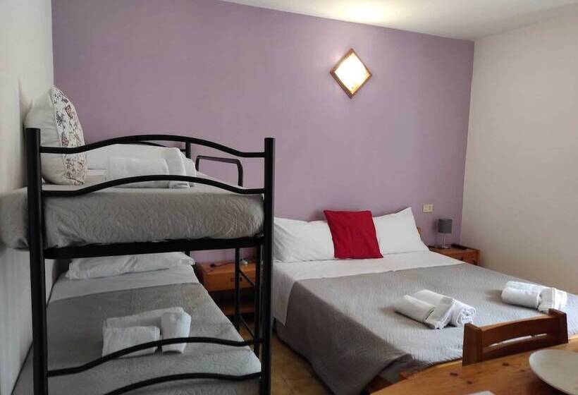 غرفة قياسية رباعية, Albergo Stella D Italia