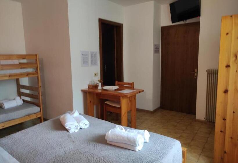 غرفة قياسية رباعية, Albergo Stella D Italia