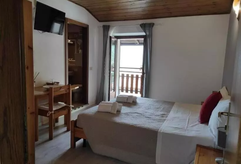 レイクビュースタンダードルーム, Albergo Stella D Italia