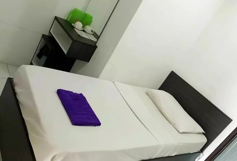 Standard Yhden Hengen Huone, Checkedinn
