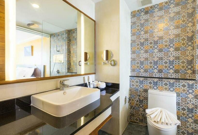 اتاق لوکس, Coriacea Beachfront Boutique Phuket Resort Sha Plus