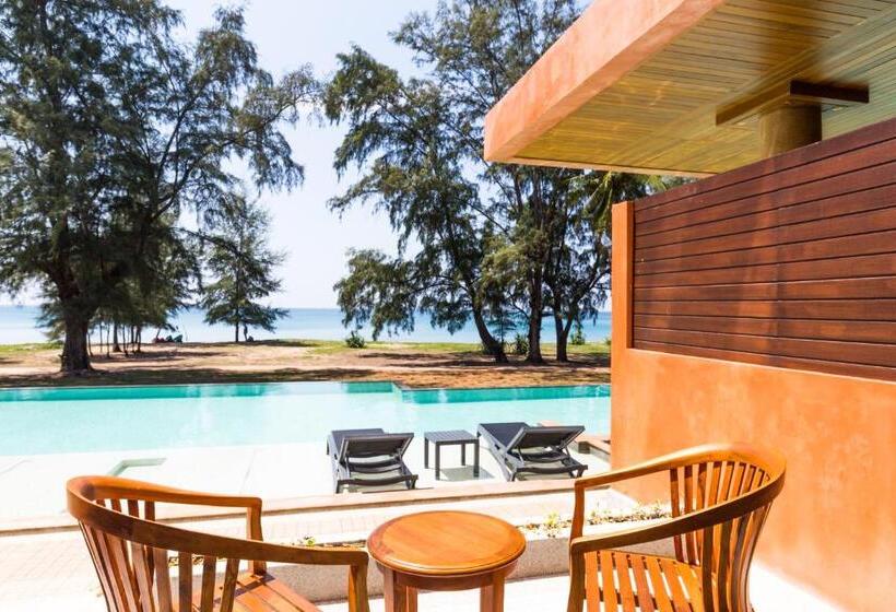 اتاق لوکس, Coriacea Beachfront Boutique Phuket Resort Sha Plus