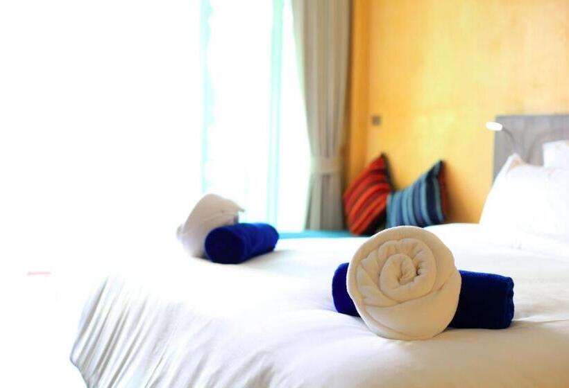 اتاق لوکس با چشمانداز دریا, Coriacea Beachfront Boutique Phuket Resort Sha Plus