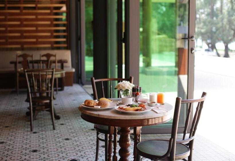 سوییت با چشمانداز دریا, Coriacea Beachfront Boutique Phuket Resort Sha Plus