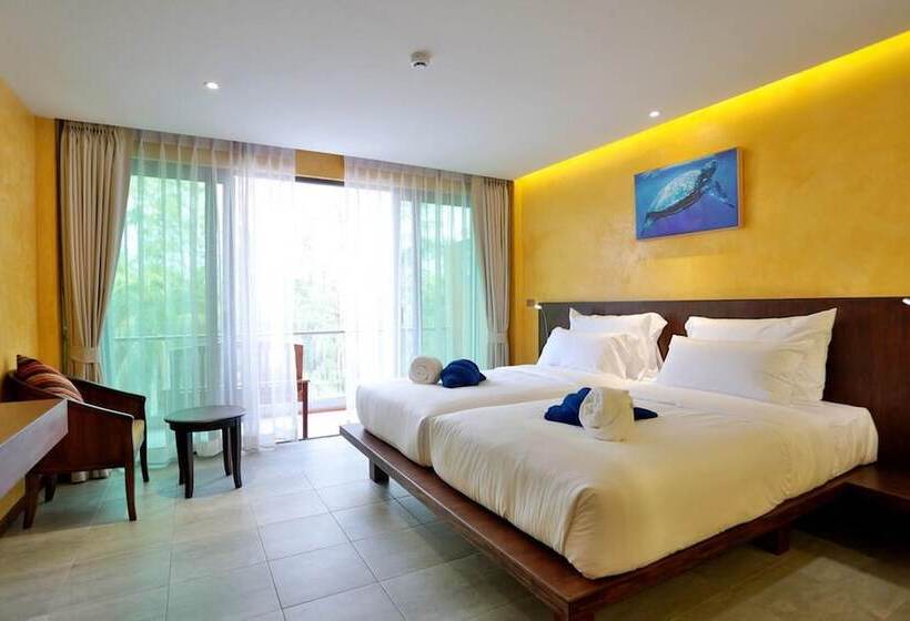 اتاق لوکس, Coriacea Beachfront Boutique Phuket Resort Sha Plus