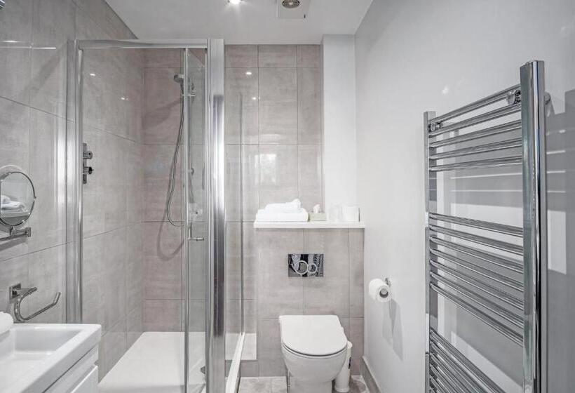 Студия Стандарт, Cotswolds Hotel & Spa