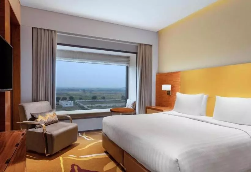 スイート, Courtyard By Marriott Raipur