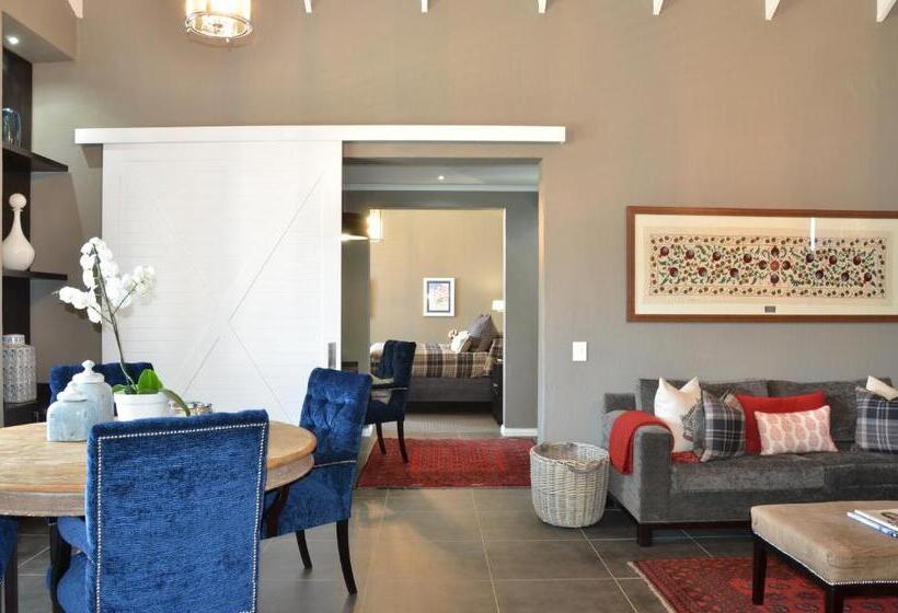 جناح دور أخير, De Hoek Country