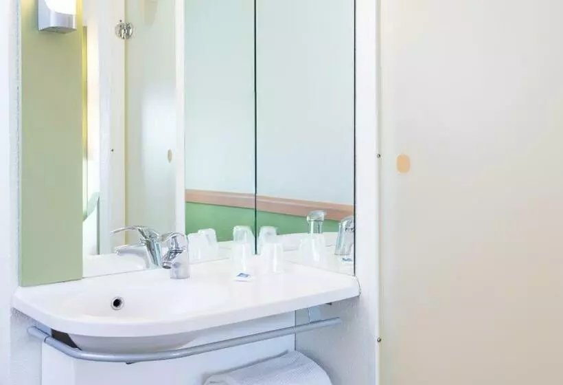 Standard Kolmen Hengen Huone, Ibis Budget Velizy