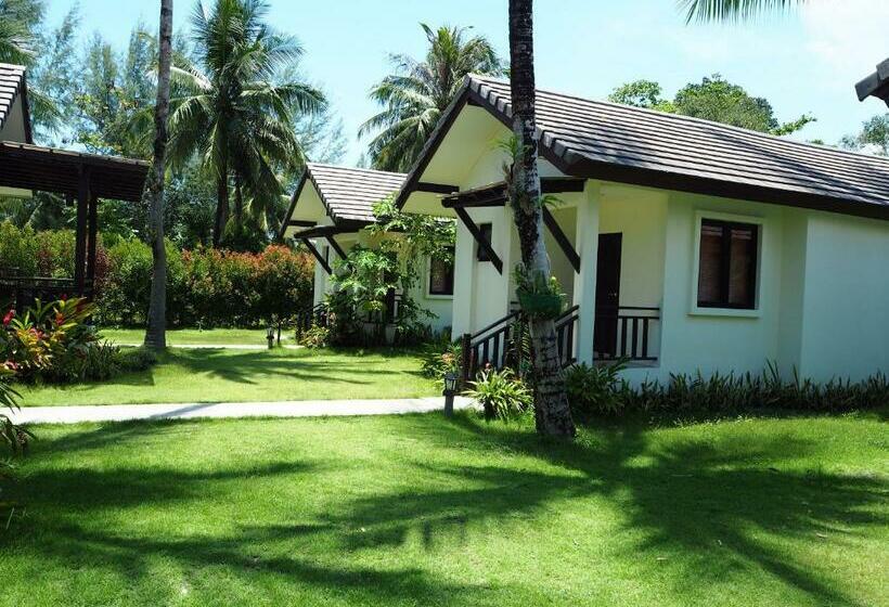 فيلا سوبيريور غرفة نوم واحدة, Khaolak Blue Lagoon Resort  Sha Extra Plus