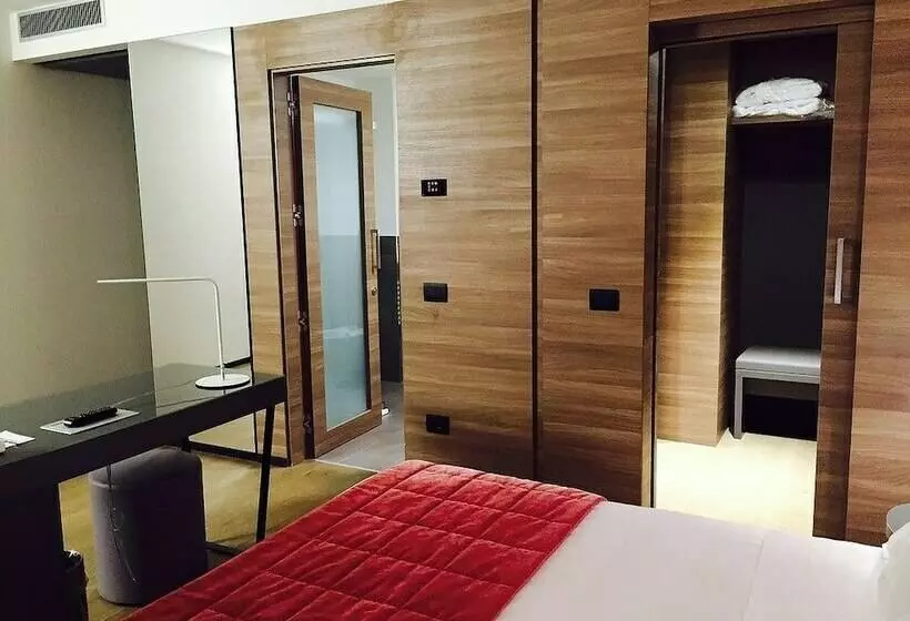 Suite Junior, Link124