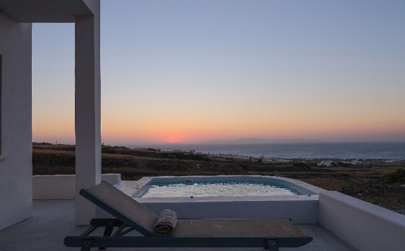 اتاق استاندارد, Link124