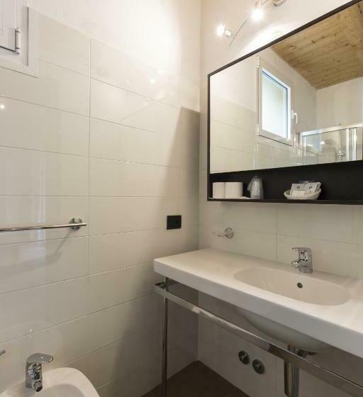 اتاق لوکس با چشم‌انداز دریا, Locanda Ca Da Iride