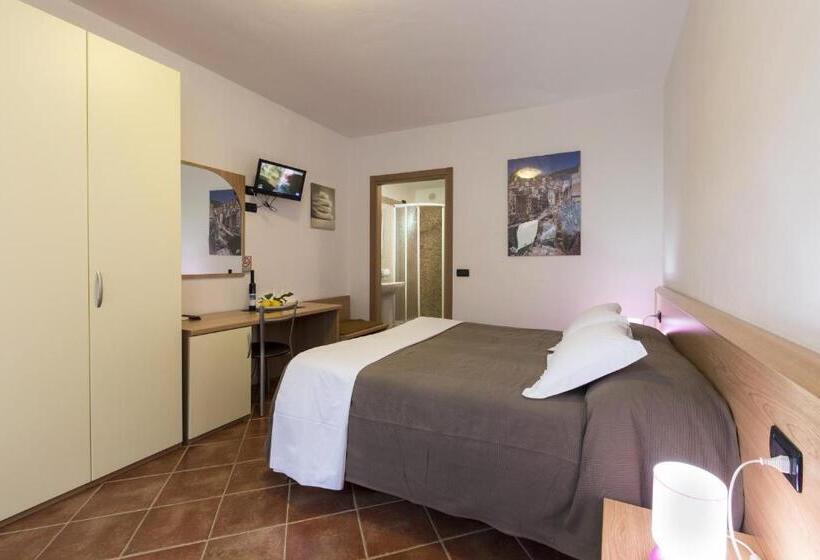 اتاق استاندارد با چشم‌انداز باغ, Locanda Ca Da Iride