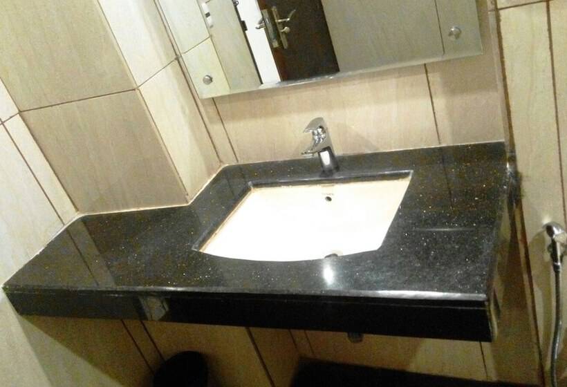 Номер Deluxe, Station View