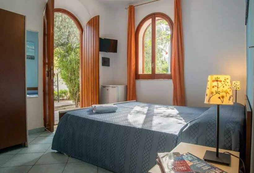 اتاق استاندارد با چشمانداز دریا, Testa Di Monaco Natural Beach