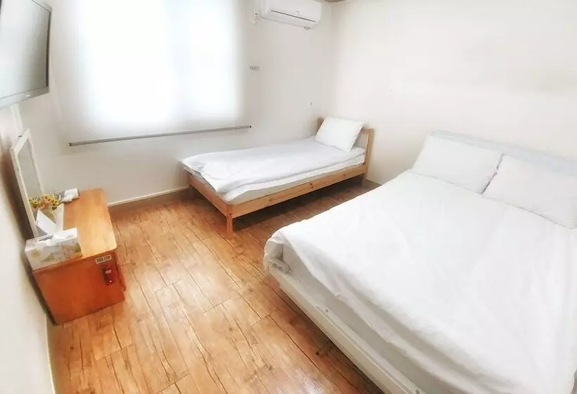 スタンダードトリプルルーム, Jeju Masil Guesthouse