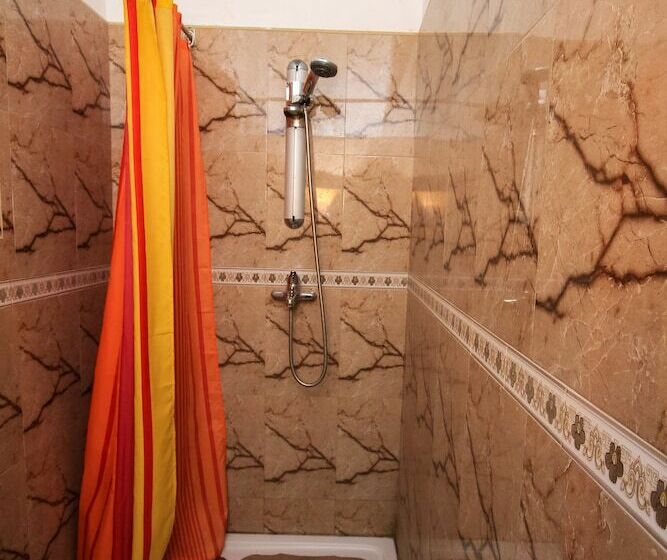 디럭스 룸, Negombo Village