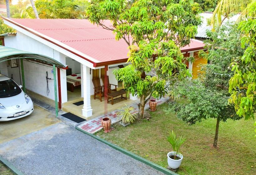 디럭스 룸, Negombo Village