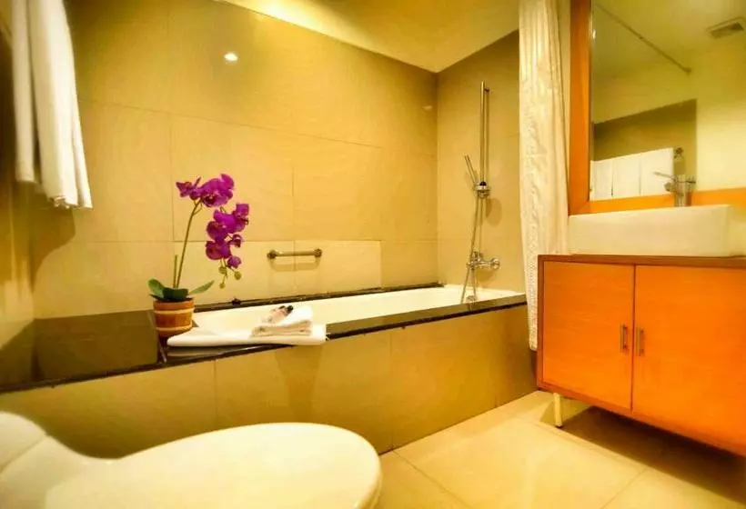 آپارتمان 3 خوابه, Sunset Residence And Condotel