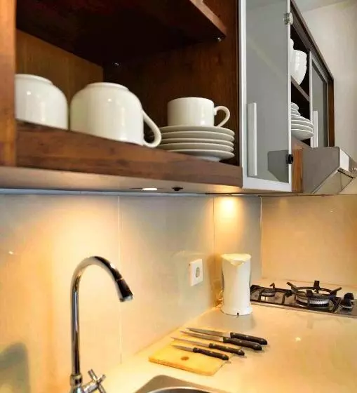 1 Bedroom Penthouse Apartment, Sunset Residence And Condotel