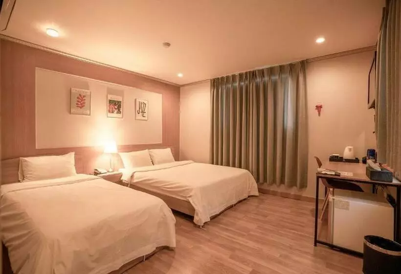 اتاق لوکس, Jeju Stay