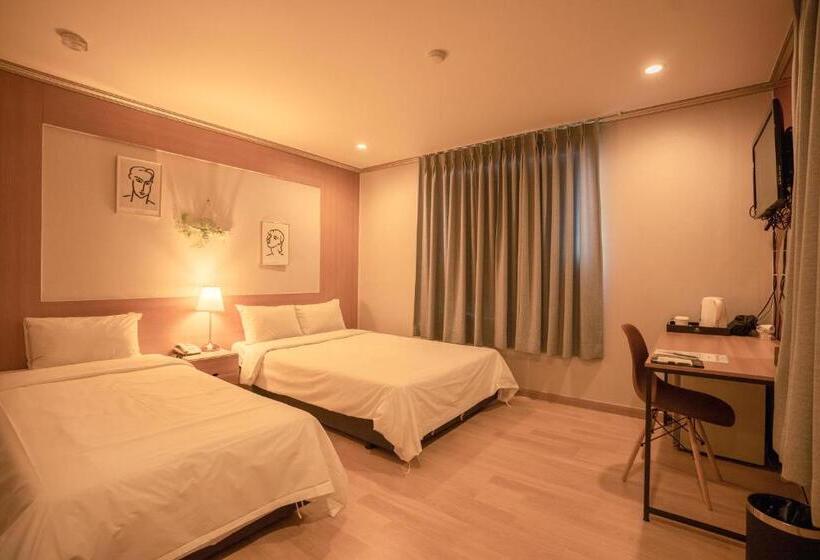 Номер Deluxe, Jeju Stay