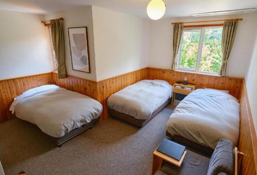 חדר סטנדרט לשלושה, Pension Asanebou