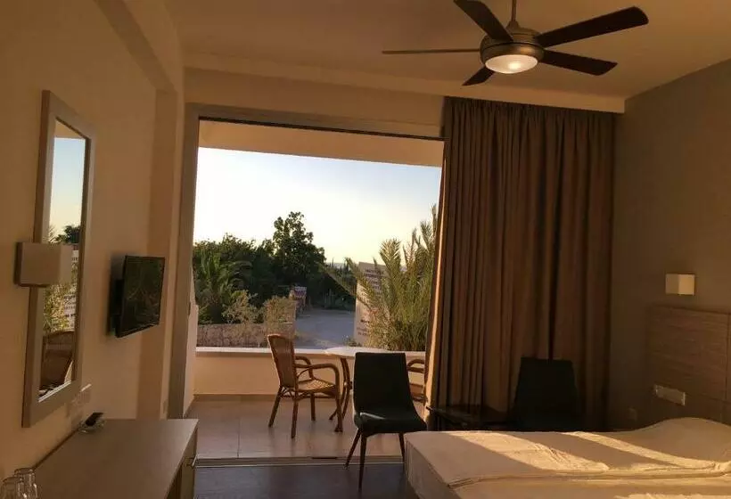 اتاق سوپریور در طبقه همکف, Aphrodite Beach