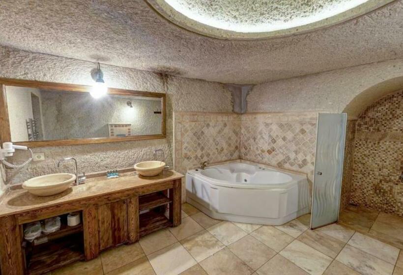 سوییت خانوادگی, Elegance Cave Suites & Restaurant