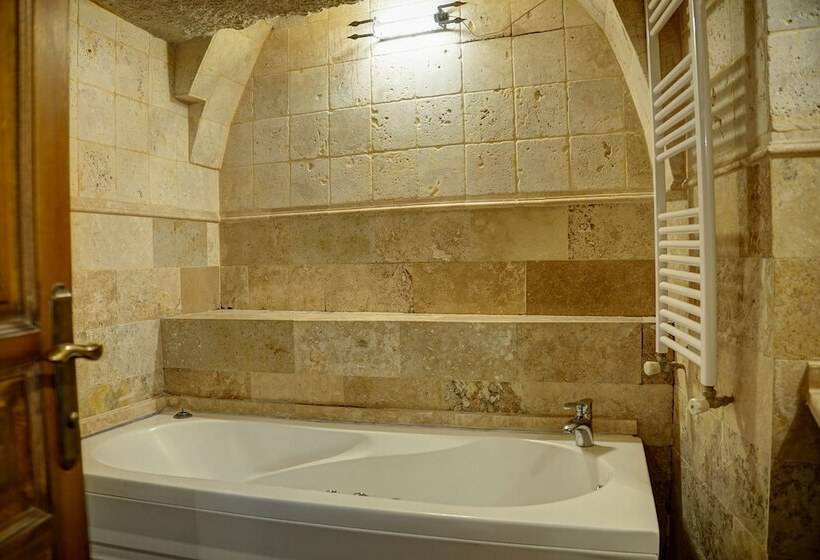 اتاق لوکس, Elegance Cave Suites & Restaurant