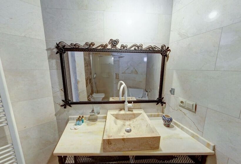 اتاق استاندارد, Elegance Cave Suites & Restaurant