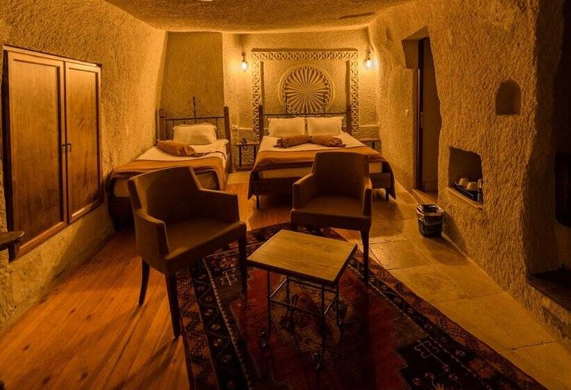 اتاق استاندارد سه نفره, Elite Cave Suites