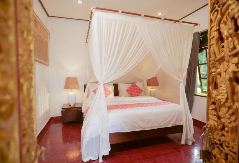 Standard-huone Allasnäkymä, Gayatri