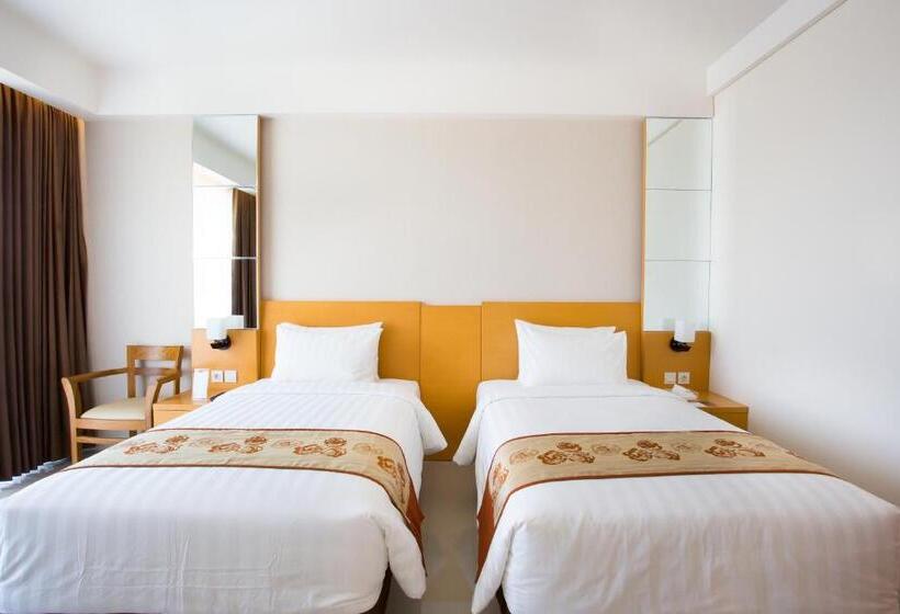 Номер Deluxe, Golden Palace Hotel Lombok