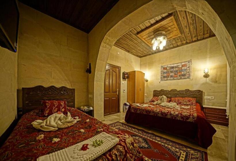 غرفة قياسية ثلاثية, Goreme Valley Cave House